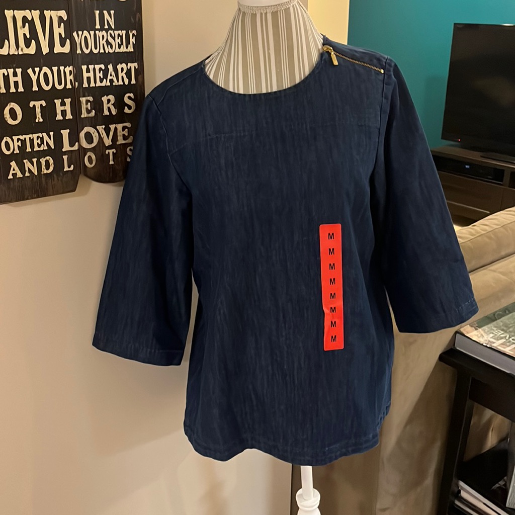 Nwt Martha Stewart Zipper Denim Top Size M Nwt Martha Stewart Zipper Denim Top Size M